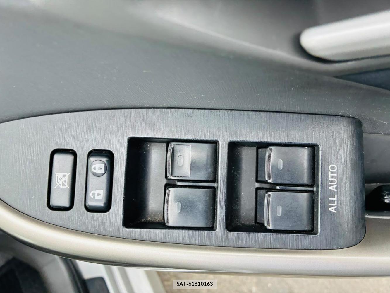 Toyota PRIUS 2011/07 8173291-19