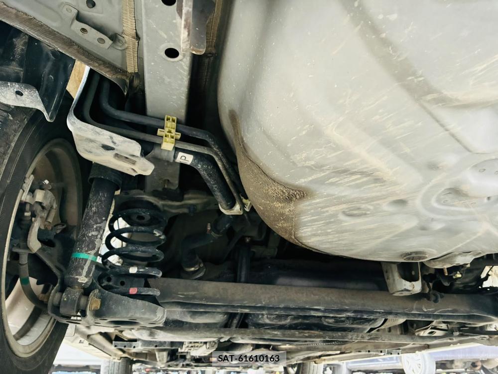 Toyota PRIUS 2011/07 8173291-32
