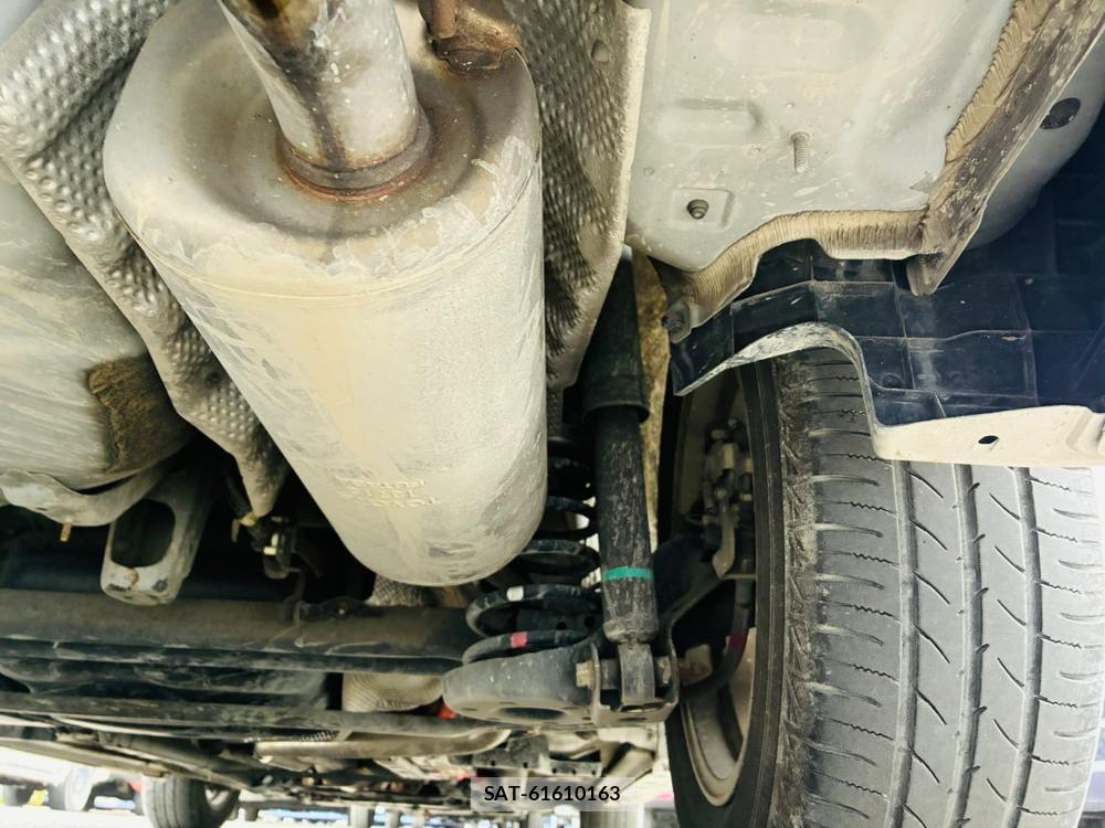 Toyota PRIUS 2011/07 8173291-33