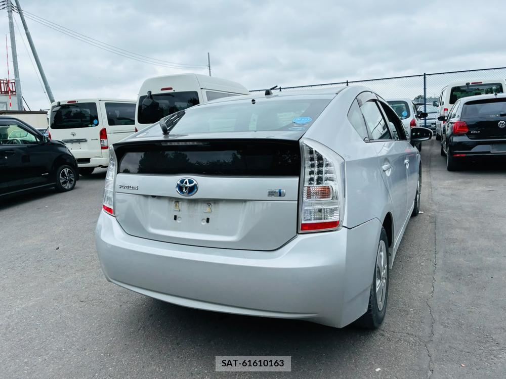 Toyota PRIUS 2011/07 8173291-4