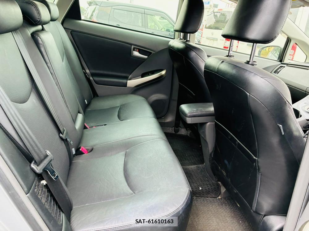 Toyota PRIUS 2011/07 8173291-8