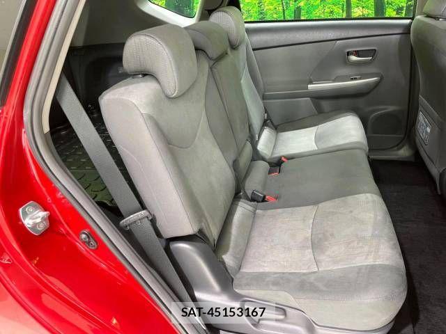 Toyota PRIUS ALPHA 2012-01 521233-9
