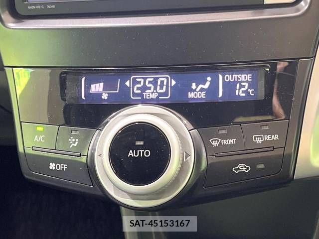 Toyota PRIUS ALPHA 2012-01 521233-6