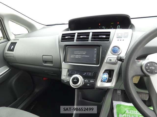 Toyota PRIUS ALPHA 2011-12 744362-13
