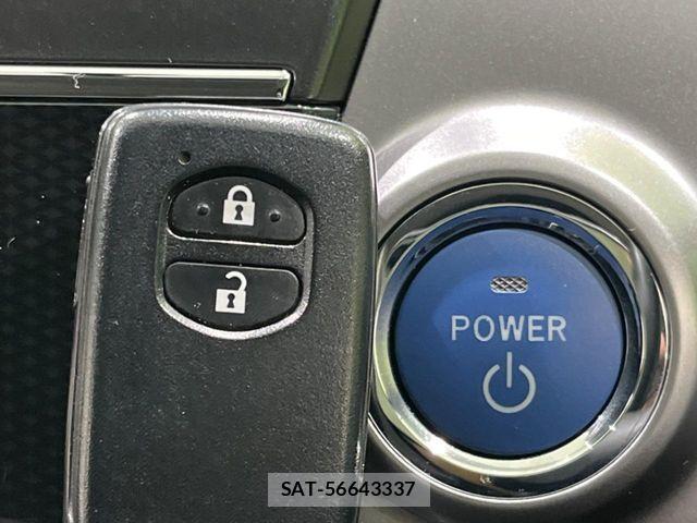 Toyota PRIUS ALPHA 2015-03 1004009-4