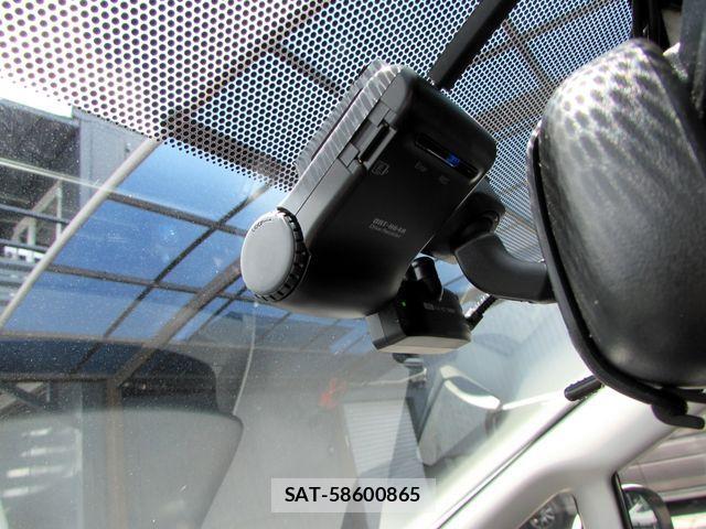 Toyota PRIUS ALPHA 2016-08 1154333-20