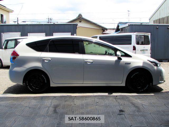 Toyota PRIUS ALPHA 2016-08 1154333-5