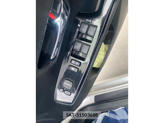 Toyota PRIUS ALPHA 2015-05 1169449-7