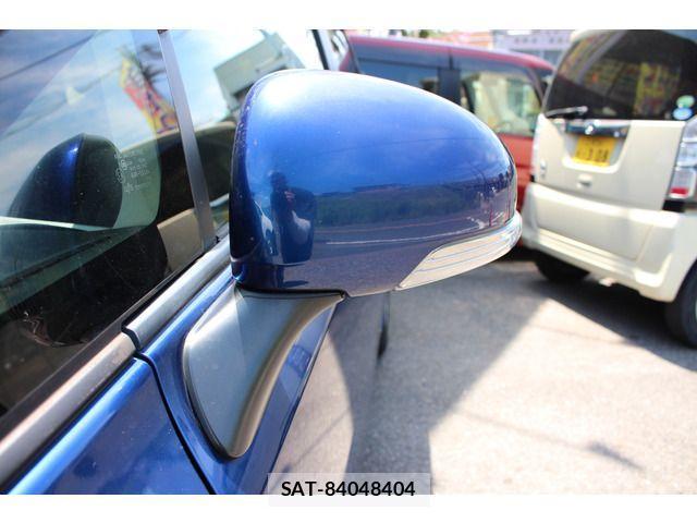 Toyota PRIUS ALPHA 2013-07 1204497-9