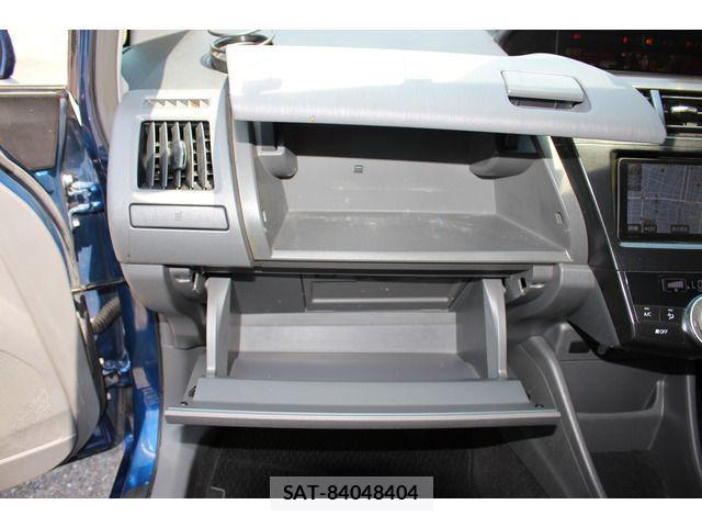 Toyota PRIUS ALPHA 2013-07 1204497-10