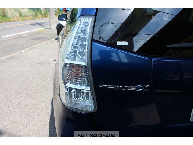 Toyota PRIUS ALPHA 2013-07 1204497-5
