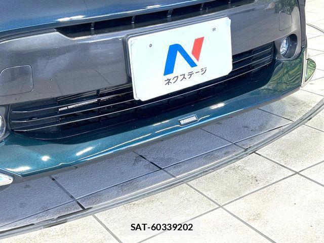 Toyota PRIUS ALPHA 2016-09 1489797-2