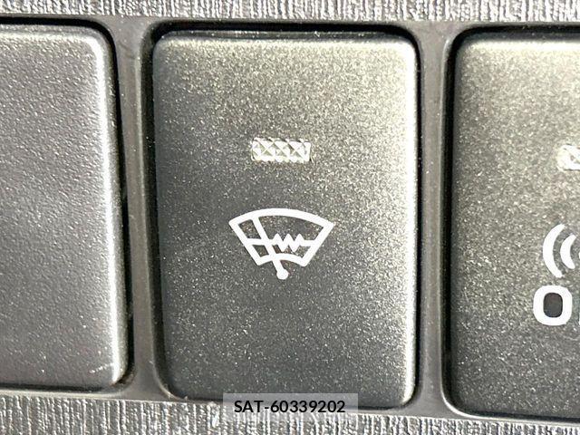 Toyota PRIUS ALPHA 2016-09 1489797-3