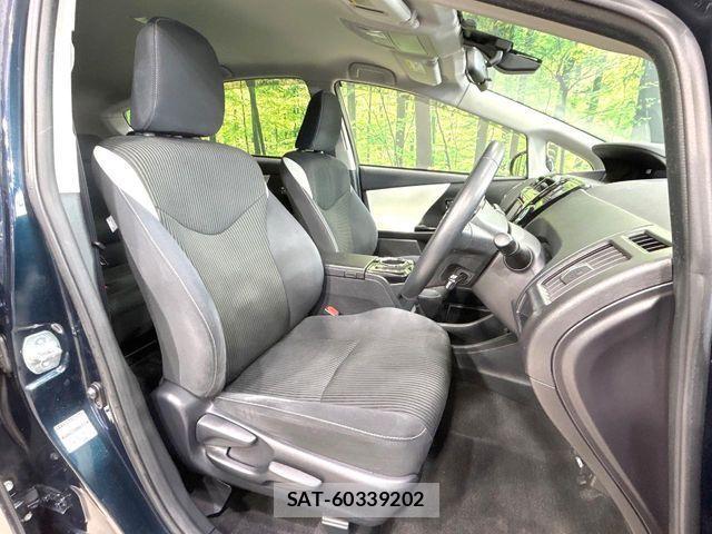 Toyota PRIUS ALPHA 2016-09 1489797-7