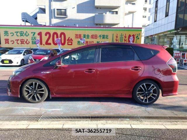 Toyota PRIUS ALPHA 2018-06 2317093-11