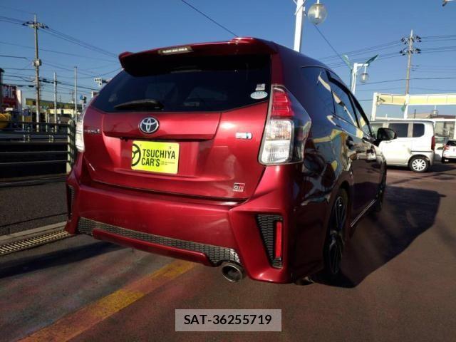 Toyota PRIUS ALPHA 2018-06 2317093-1