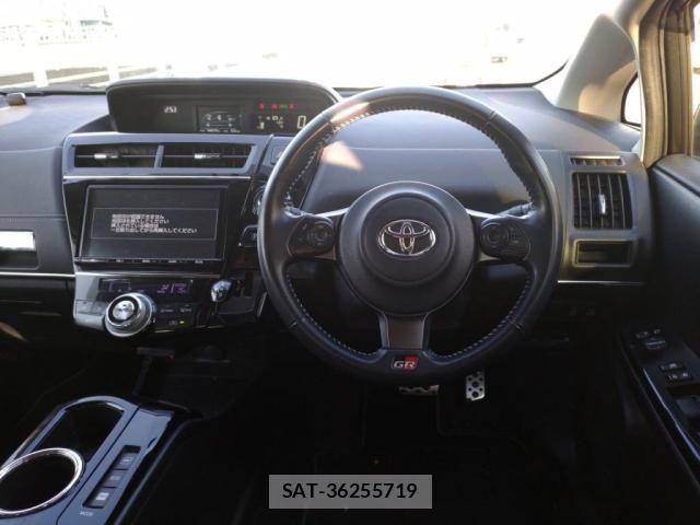 Toyota PRIUS ALPHA 2018-06 2317093-2
