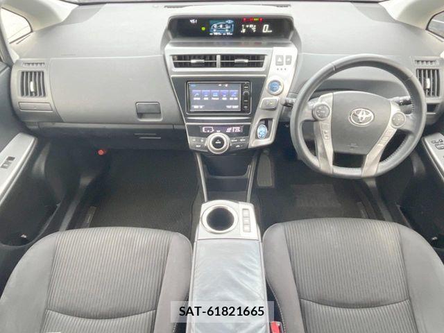Toyota PRIUS ALPHA 2016-01 2447916-1