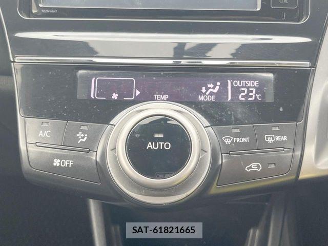 Toyota PRIUS ALPHA 2016-01 2447916-7