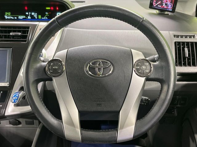 Toyota PRIUS ALPHA 2013-07 3680885-10