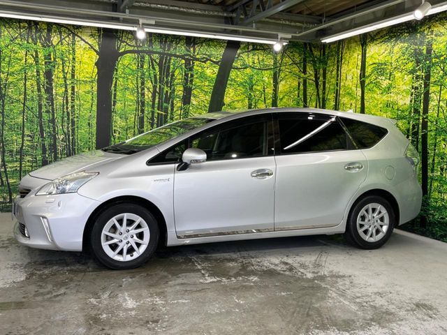Toyota PRIUS ALPHA 2013-07 3680885-14