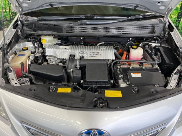 Toyota PRIUS ALPHA 2013-07 3680885-16