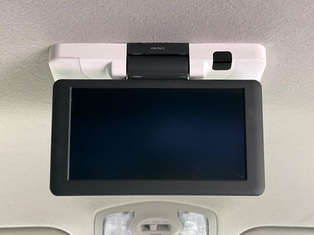 Toyota PRIUS ALPHA 2013-07 3680885-2