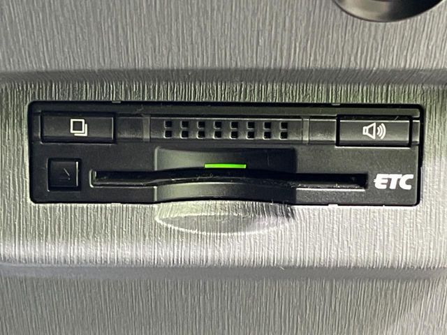 Toyota PRIUS ALPHA 2013-07 3680885-6