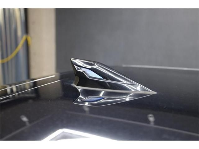 Toyota PRIUS ALPHA 2018-08 3680826-12