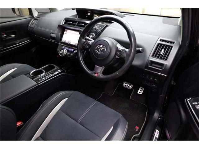 Toyota PRIUS ALPHA 2018-08 3680826-17