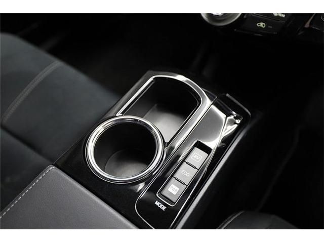 Toyota PRIUS ALPHA 2018-08 3680826-26