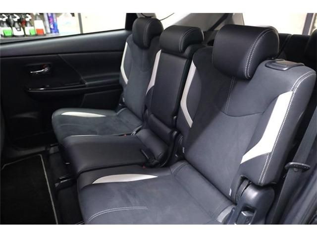 Toyota PRIUS ALPHA 2018-08 3680826-28
