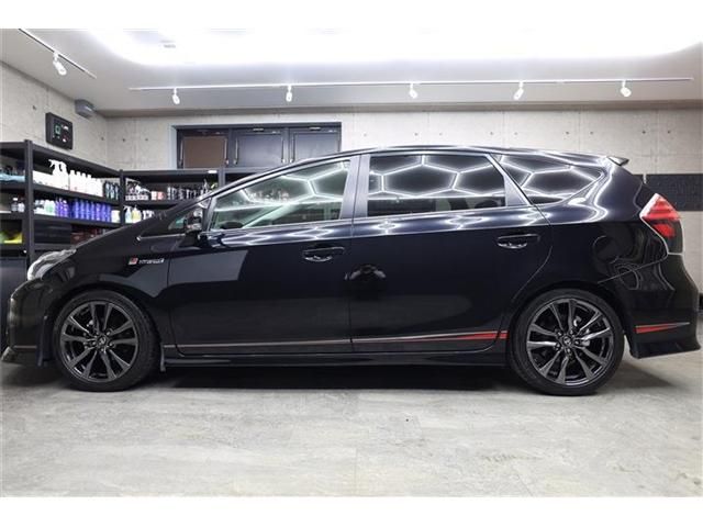 Toyota PRIUS ALPHA 2018-08 3680826-6