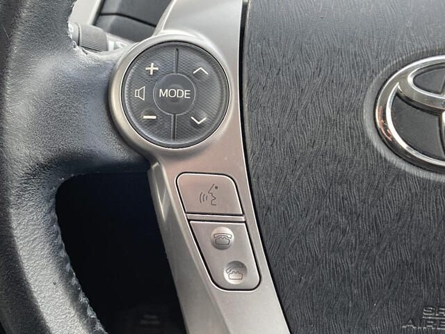 Toyota PRIUS ALPHA 2015-11 3680835-11