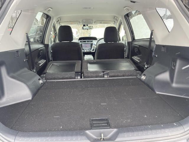 Toyota PRIUS ALPHA 2015-11 3680835-19