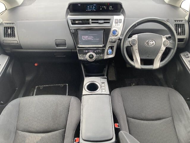 Toyota PRIUS ALPHA 2015-11 3680835-5