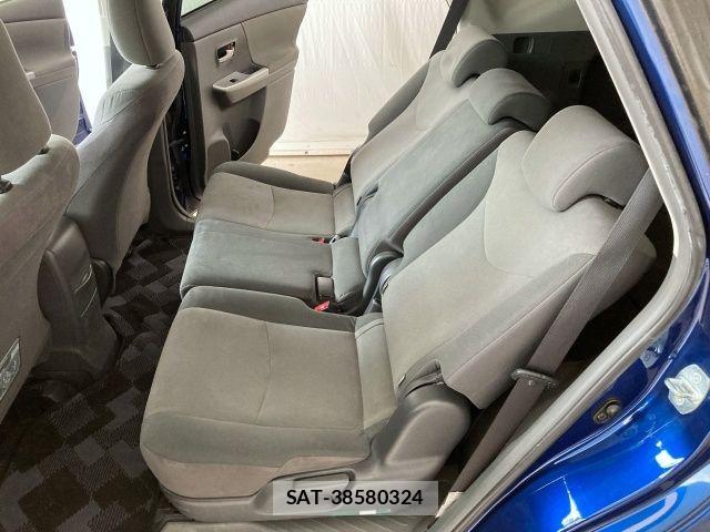 Toyota PRIUS ALPHA 2013-02 3935458-14