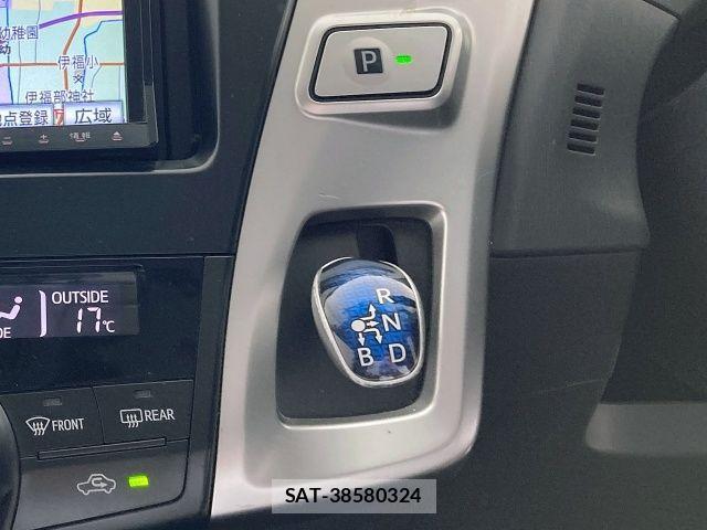 Toyota PRIUS ALPHA 2013-02 3935458-20