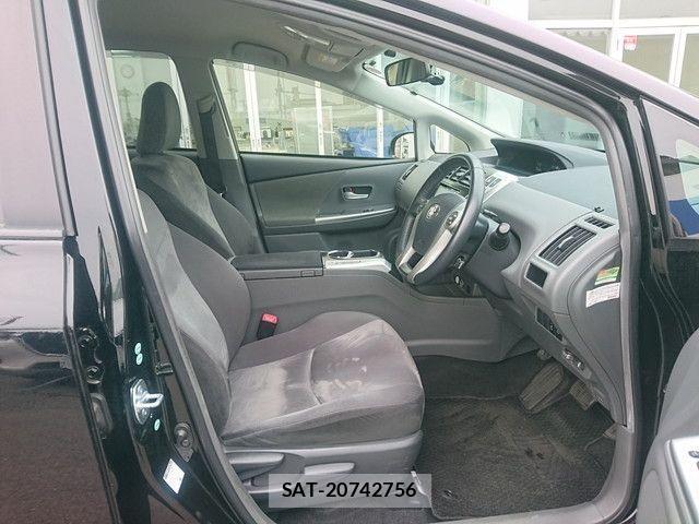 Toyota PRIUS ALPHA 2014-03 4111071-1
