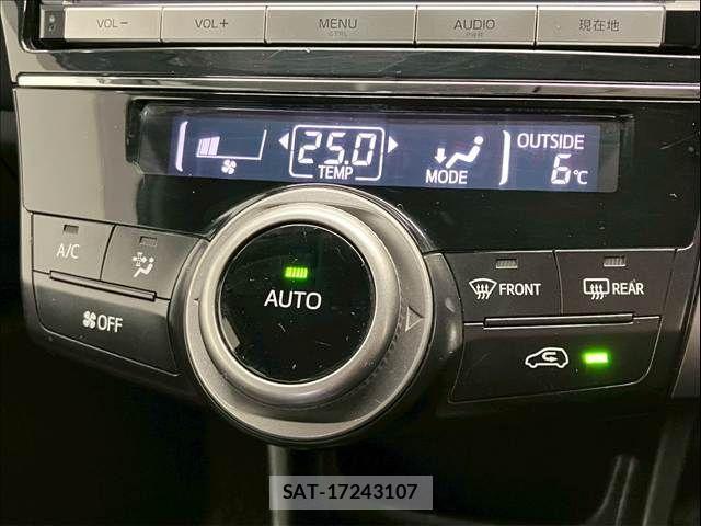 Toyota PRIUS ALPHA 2014-11 4140486-11