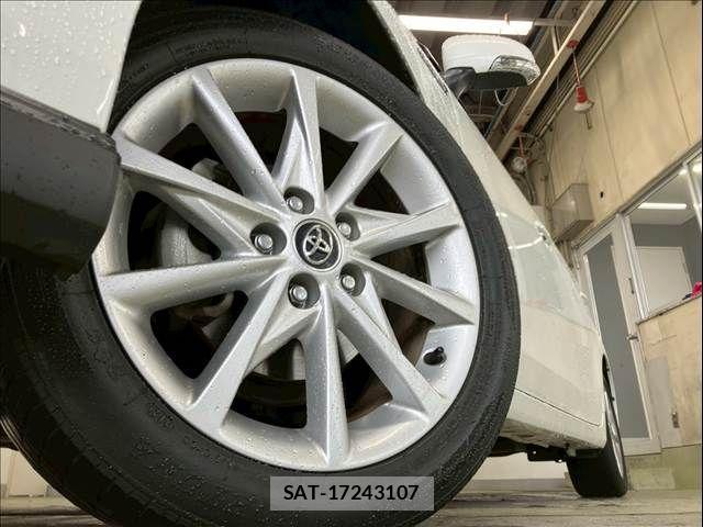 Toyota PRIUS ALPHA 2014-11 4140486-15