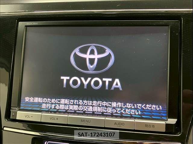 Toyota PRIUS ALPHA 2014-11 4140486-1