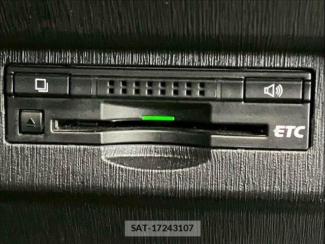 Toyota PRIUS ALPHA 2014-11 4140486-7