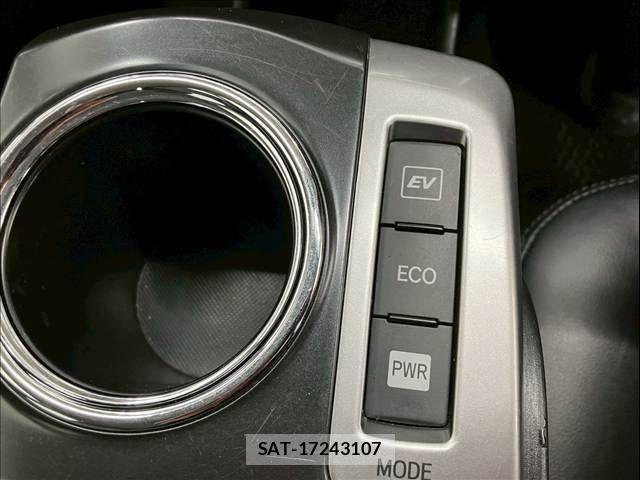 Toyota PRIUS ALPHA 2014-11 4140486-8