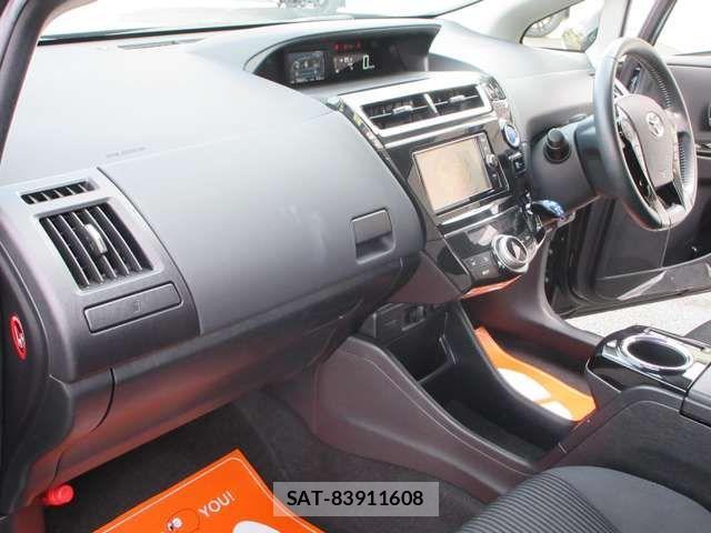 Toyota PRIUS ALPHA 2016-11 4329661-16