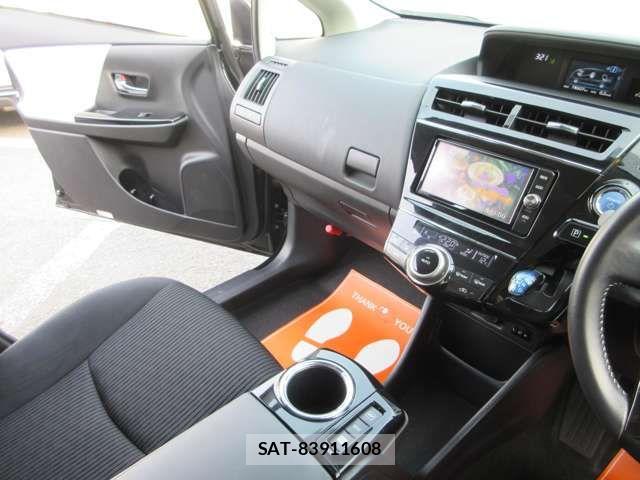 Toyota PRIUS ALPHA 2016-11 4329661-1