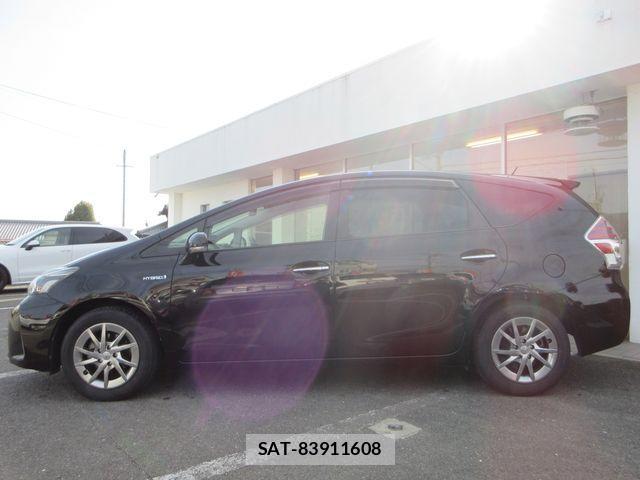 Toyota PRIUS ALPHA 2016-11 4329661-21