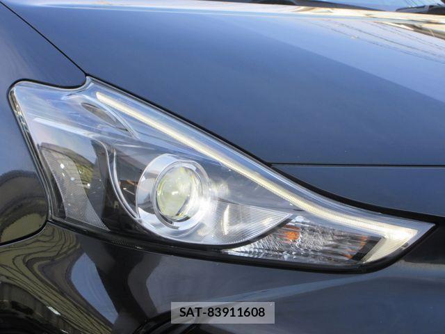 Toyota PRIUS ALPHA 2016-11 4329661-27