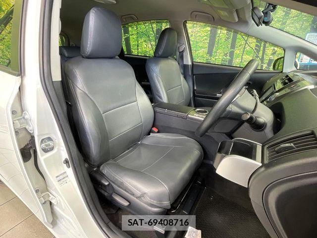 Toyota PRIUS ALPHA 2015-11 4757096-7