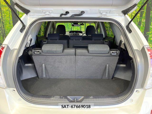 Toyota PRIUS ALPHA 2019-02 5876000-10